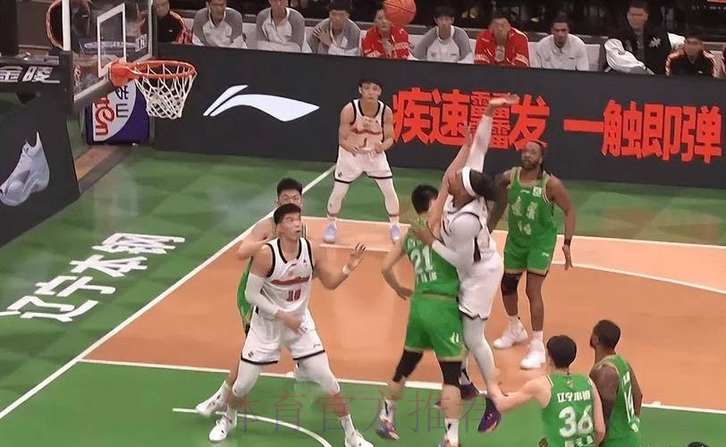 广东半场打花辽宁!2小外轰44分,2小将齐发挥,亨特首秀狂铁! 广东半场打花辽宁!2小外轰44分,2小将齐发挥,亨特首秀狂铁!