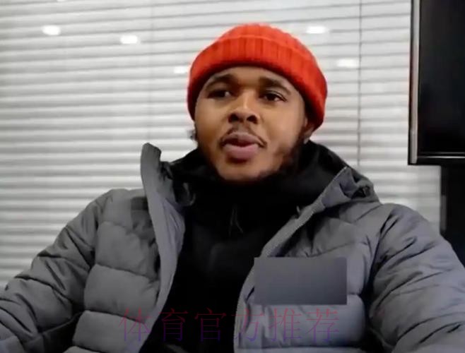 亨特首秀验货失败?攻守没效果,无法成持球大核,要不找琼斯? 亨特首秀验货失败?攻守没效果,无法成持球大核,要不找琼斯?